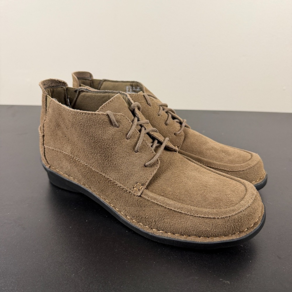 Clarks Nikki Class Chukka Ankle Boots Women 10 Taupe Suede Casual LaceUp Comfort